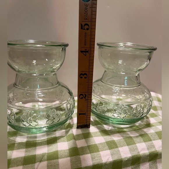 NWOT LOT OF 2 BULB VASES. - Picture 5 of 6